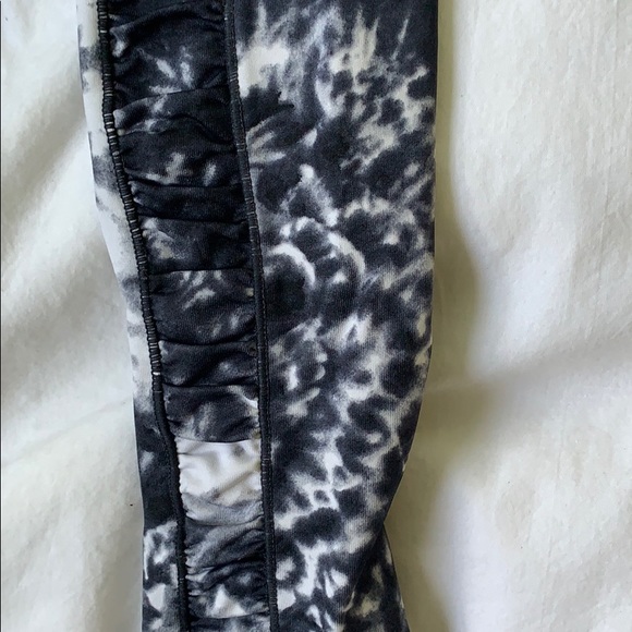Cropped Calvin Klein leggings - Picture 3 of 4